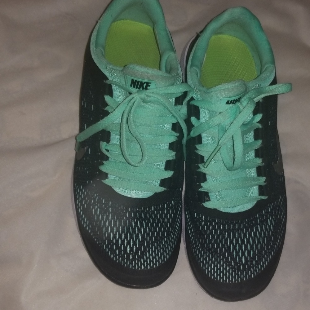 Nike sneakers size 8